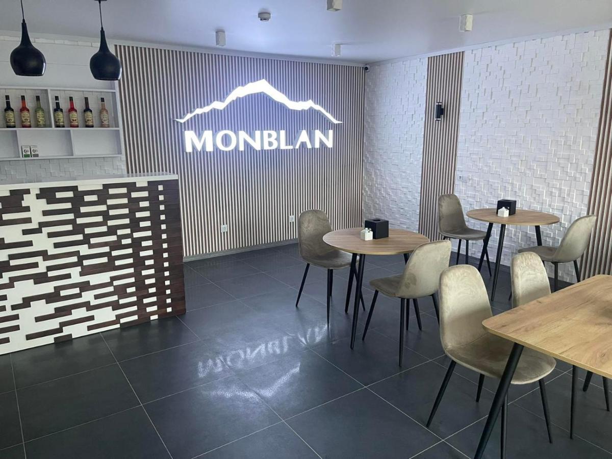 Отель Monblan Yablunytsya Exterior photo